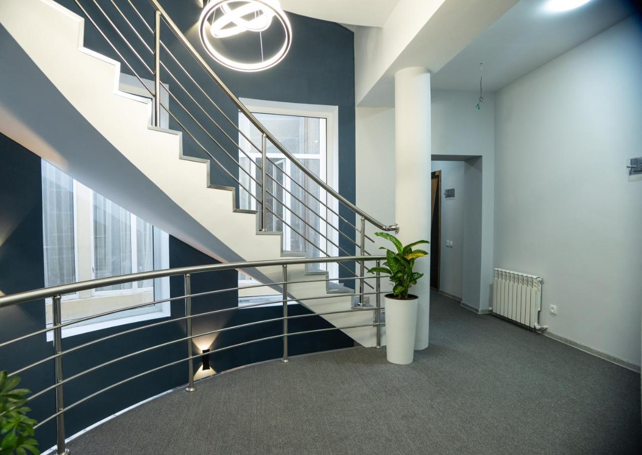 Demure Hotel Tashkent Ngoại thất bức ảnh