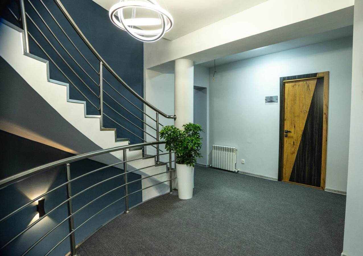 Demure Hotel Tashkent Ngoại thất bức ảnh