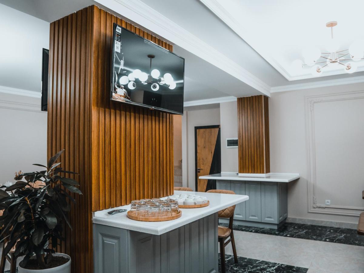 Demure Hotel Tashkent Ngoại thất bức ảnh