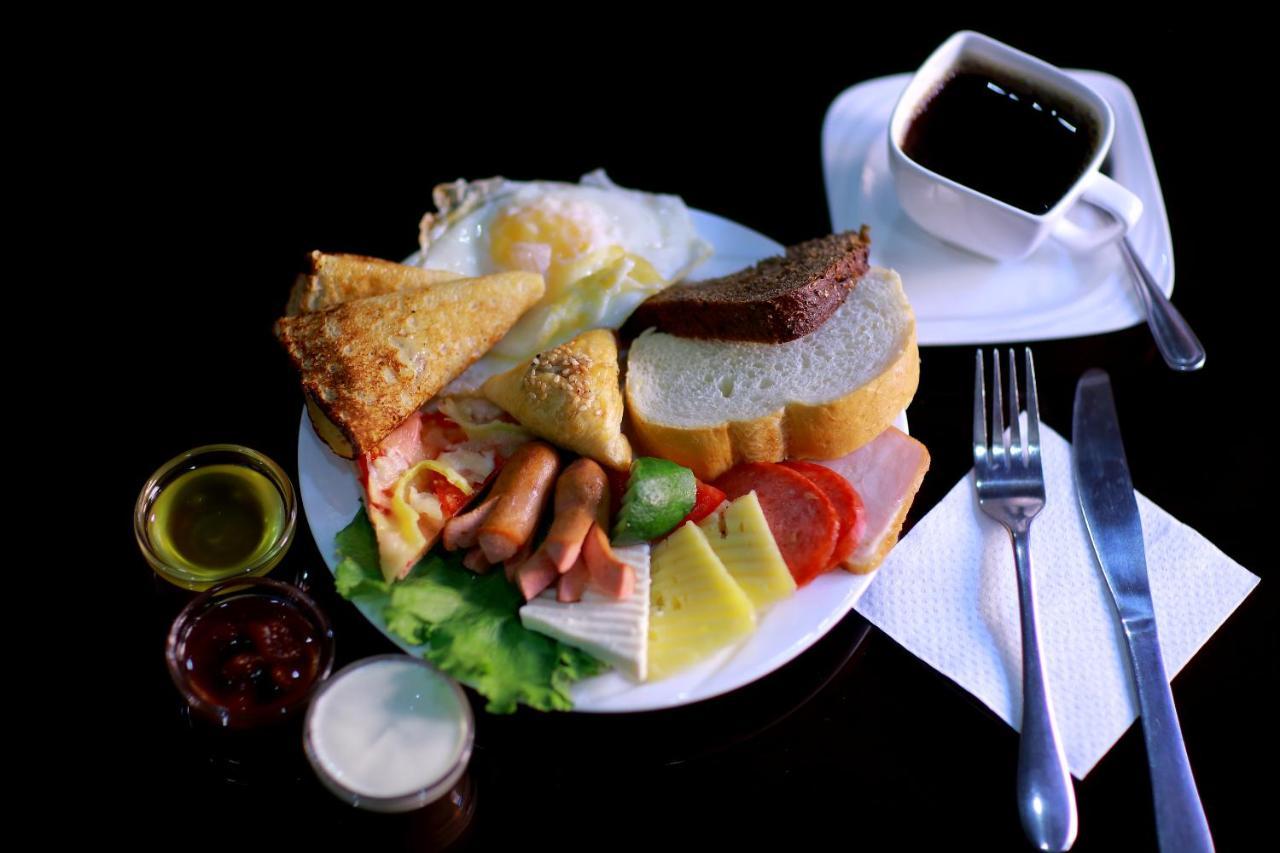 Demure Hotel Tashkent Ngoại thất bức ảnh