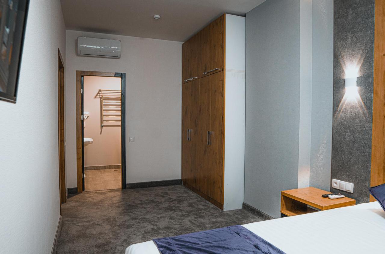 Demure Hotel Tashkent Ngoại thất bức ảnh